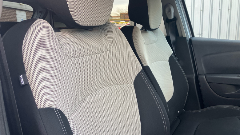 Renault Captur 0.9 TCE 90 Iconic 5dr Petrol Hatchback